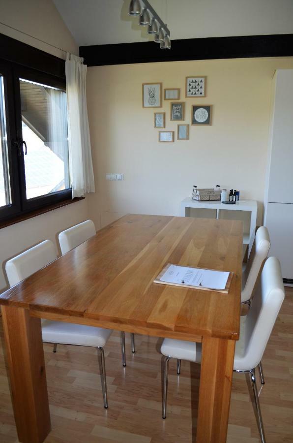Apartamento Beim Hooch "Schindelloft" Brucktal Exterior foto